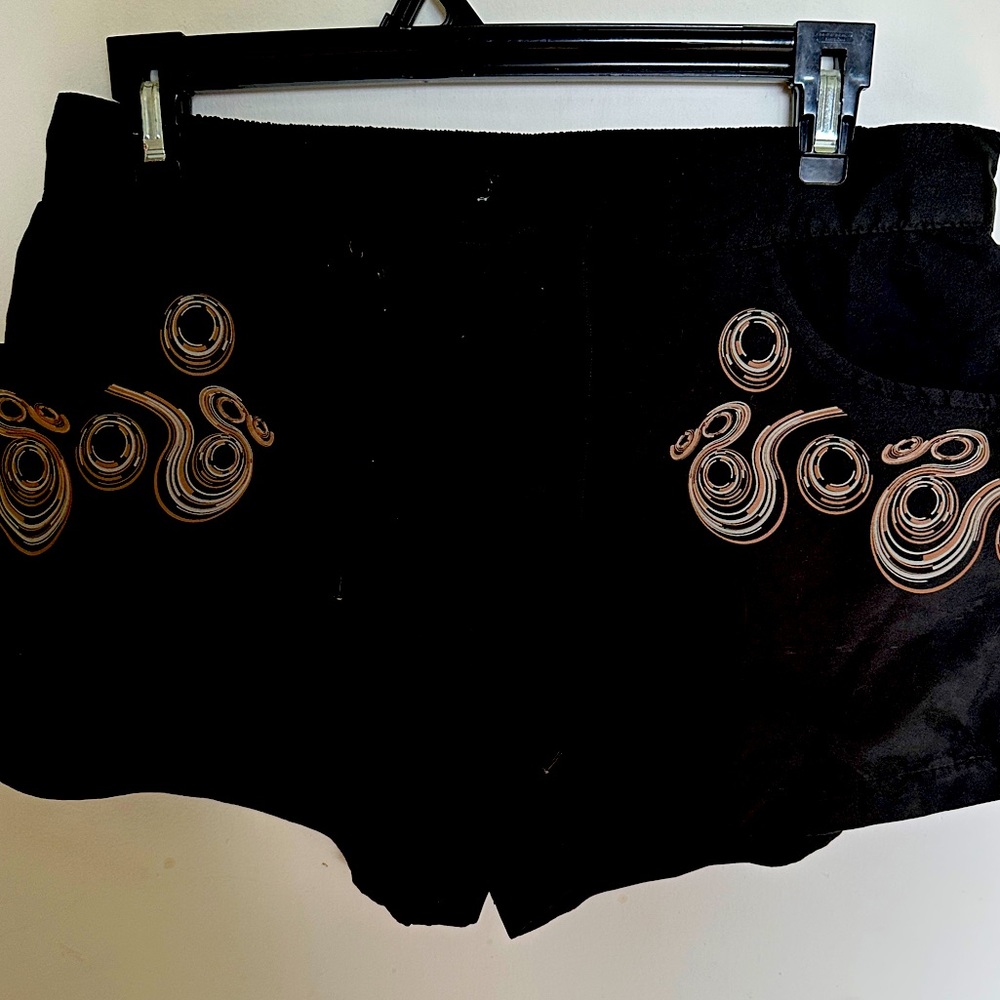 Sassa black shorts with pockets